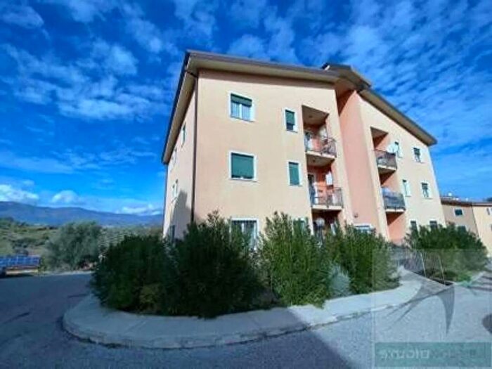 Appartamento trilocale in affitto in Dattoli, Rende