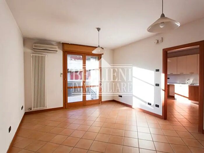 Appartamento quadrilocale in affitto in Via Luino, Vicenza