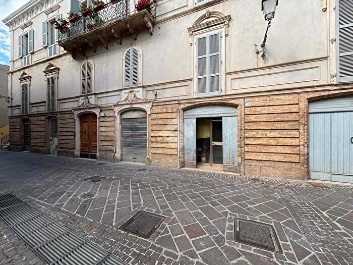 Appartamento trilocale in vendita in Via Ferrante, Atri