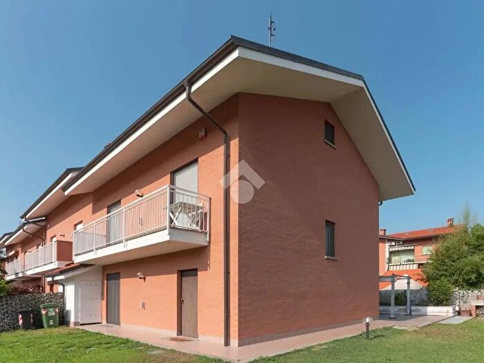 Casa con 6 locali in vendita in Via G Falcone E P Borsellino, Nole