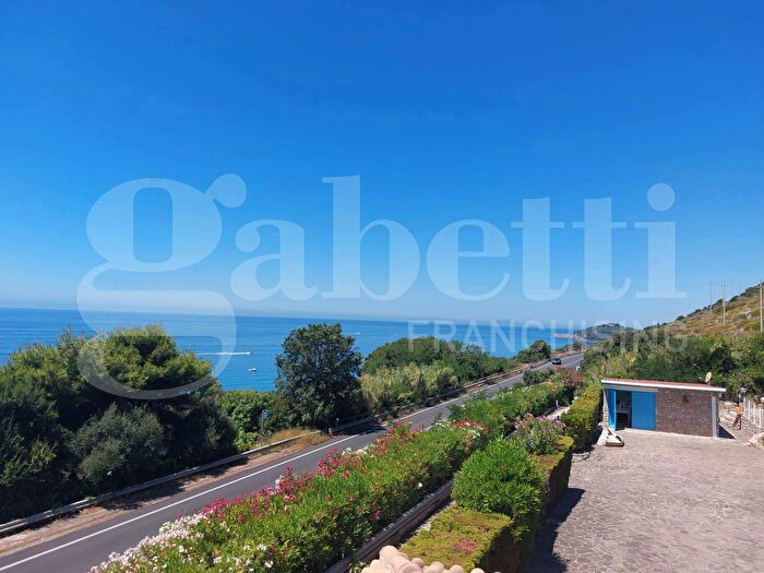 Casa con 5 locali in vendita in Via Flacca Km, Gaeta