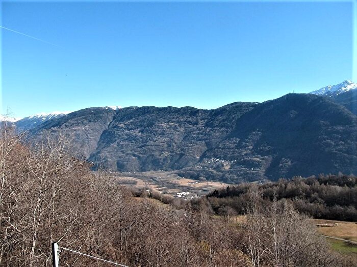 Appartamento trilocale in vendita in Teglio