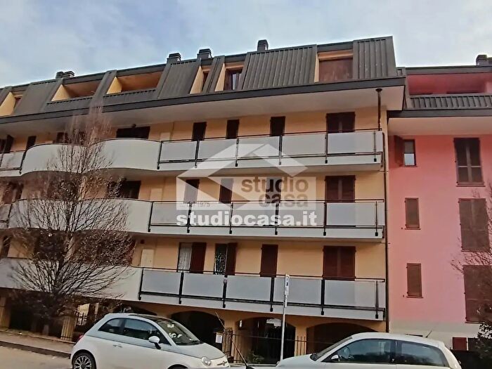 Appartamento trilocale in vendita in Corso Garibaldi, Seveso