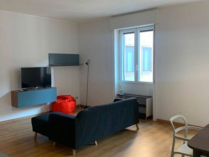 Appartamento trilocale in affitto in Via Soperga, Pasteur, Milano