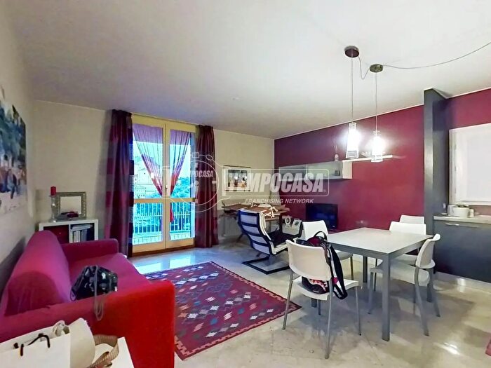 Appartamento trilocale in vendita in Piazza Camillo Golgi, Arenzano