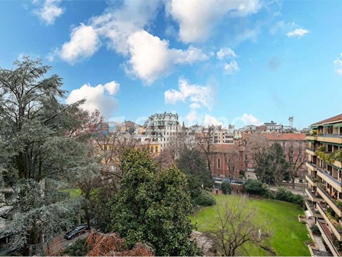 Appartamento trilocale in affitto in Via Turati, Turati, Milano