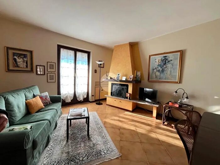 Appartamento quadrilocale in vendita in Via La Marmora, Vigliano Biellese