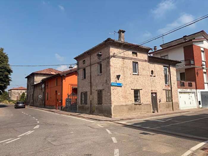 Casa quadrilocale in vendita in Via Po, Centro, Calendasco