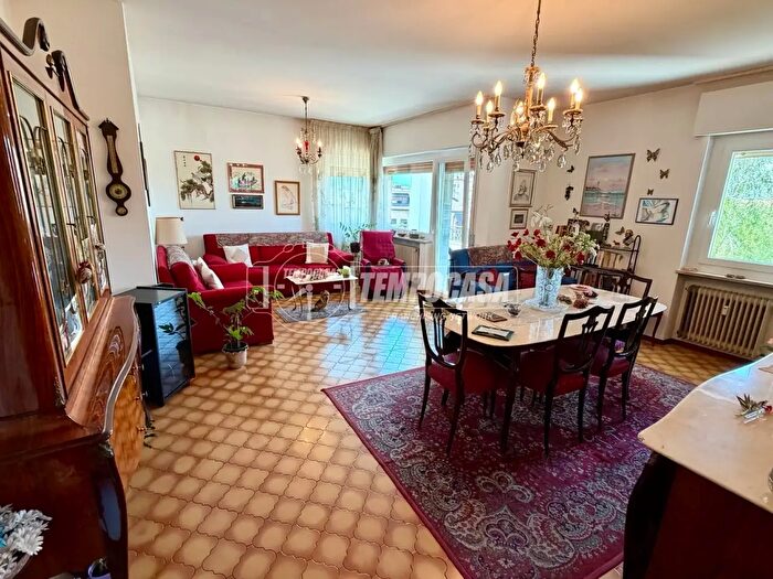 Appartamento con 6 locali in vendita in Via Sebastiano Barozzi, Belluno
