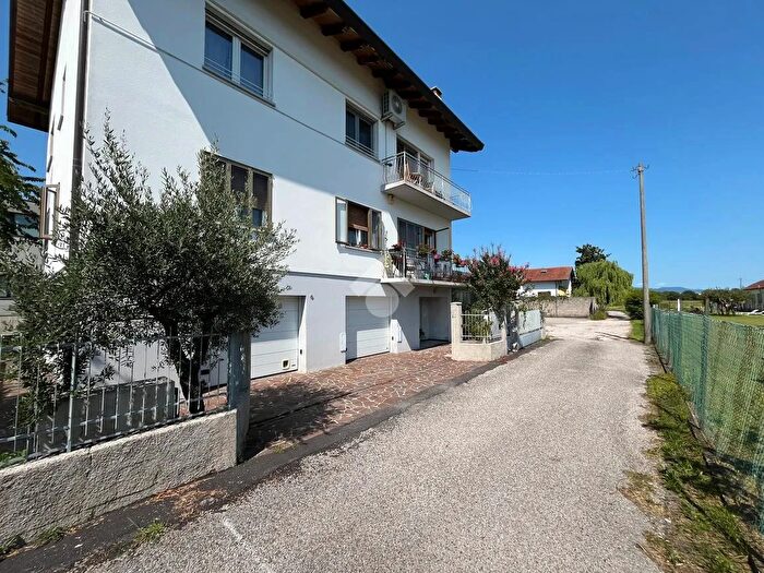 Casa quadrilocale in vendita in Via Tricesimo, Udine