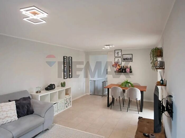 Casa con 6 locali in vendita in Via del Lavoro, Montemarciano