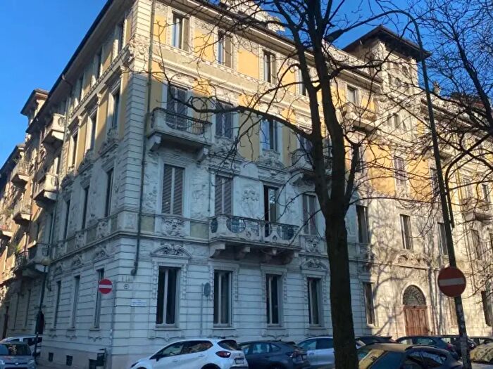Appartamento con 6 locali in vendita in Corso Rodolfo Montevecchio, Torino