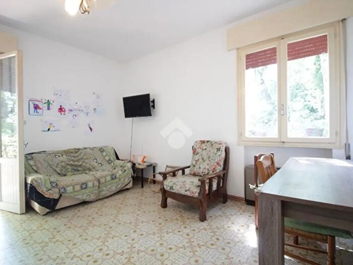 Appartamento trilocale in vendita in Via Belvedere, Lizzano In Belvedere
