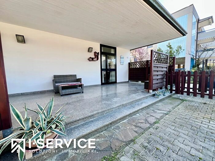 Appartamento quadrilocale in vendita in Viale dei Mille, Cervia