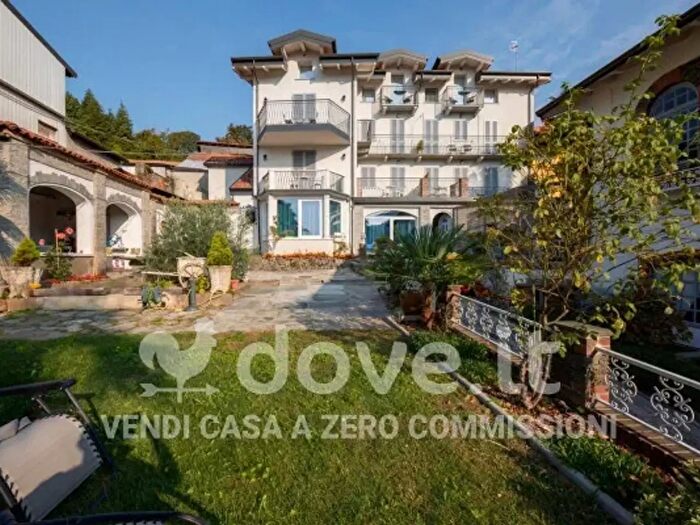 Casa con 6 locali in vendita in Via Italia, Brovello Carpugnino