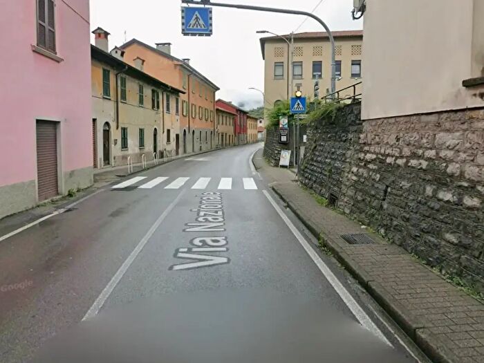 Appartamento trilocale in affitto in Via Nazionale, Abbadia Lariana