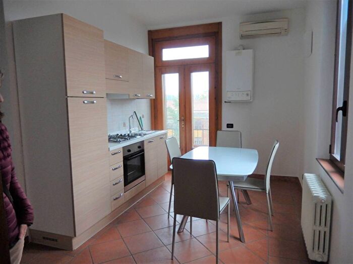 Appartamento bilocale in affitto in Viale Pompilio, Due Pini Te Brunetti, Mantova