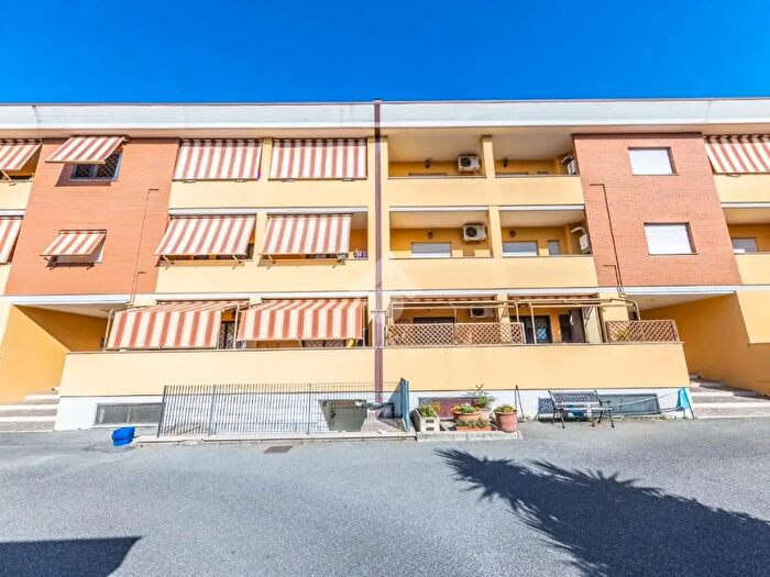 Appartamento bilocale in vendita in Via di Lunghezzina, Roma
