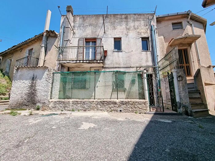 Casa con 6 locali in vendita in Via Pace, Staletti