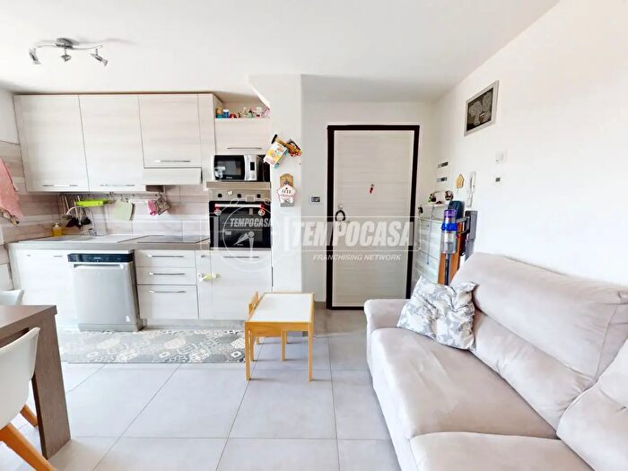 Appartamento trilocale in vendita in Via Cecilia Deganutti, Roma