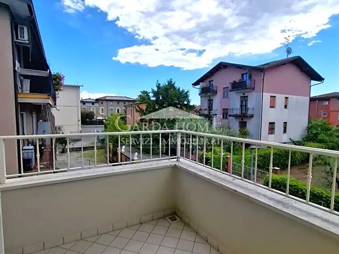 Appartamento trilocale in vendita in Via San Benigno, Desenzano Del Garda