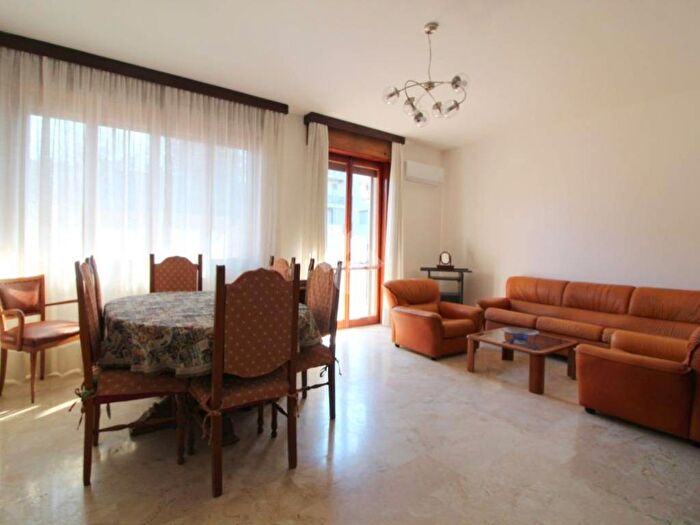 Appartamento quadrilocale in affitto in Via Milite Ignoto, Braila Stazione, Lodi