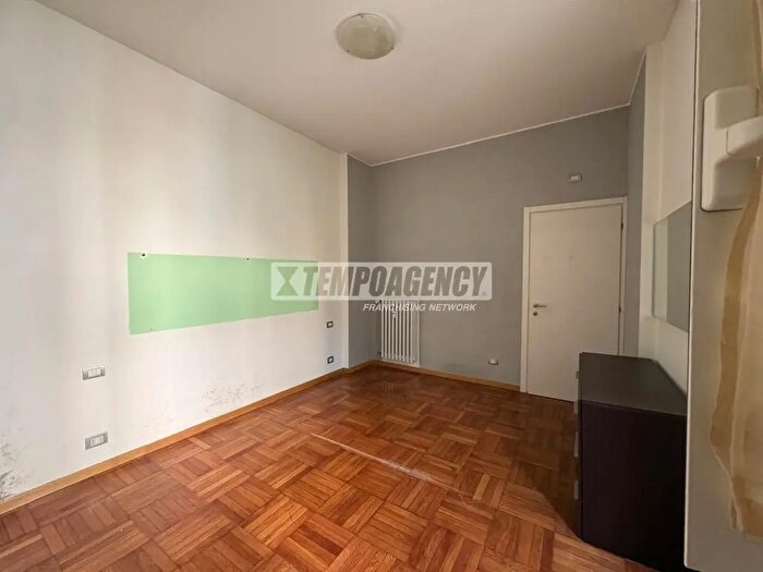Appartamento bilocale in vendita in Via Michele Lessona, Milano