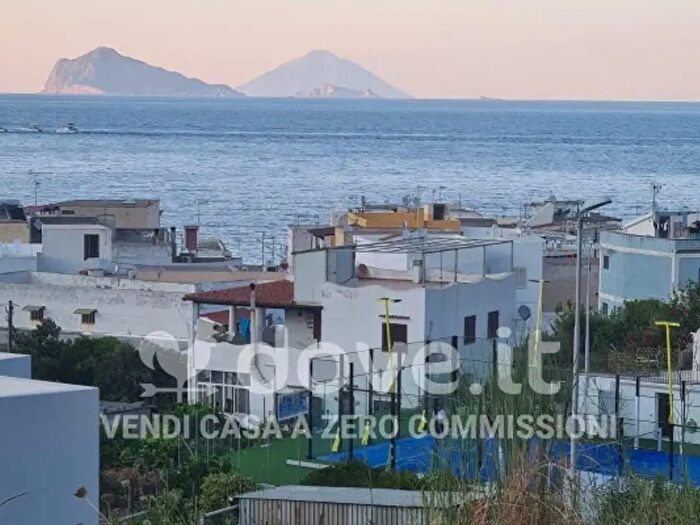 Casa trilocale in vendita in Lipari