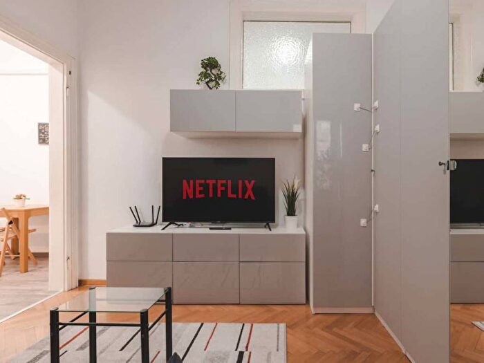 Appartamento bilocale in affitto in Via Belpoggio, San Vito Campi Elisi, Trieste