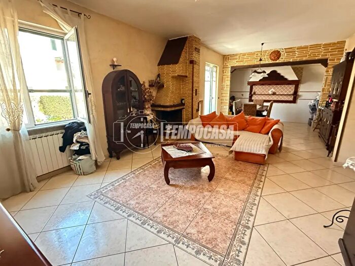 Casa con 5 locali in vendita in Via Giardini Giardini, Giugliano In Campania