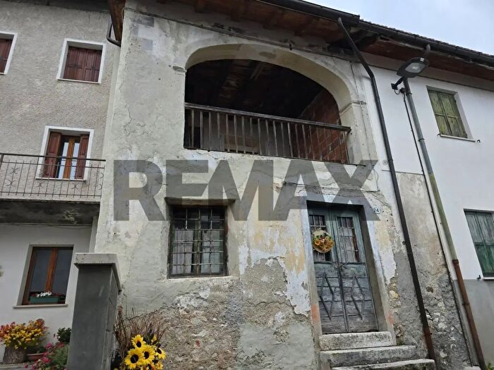 Casa trilocale in vendita in Sovramonte