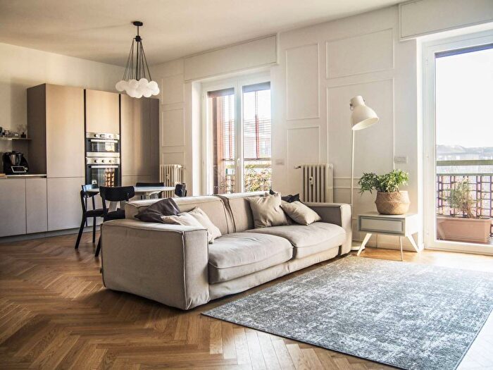 Appartamento trilocale in affitto in Via Savona, Solari, Milano