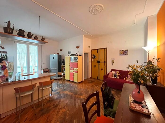 Appartamento con 5 locali in vendita in Via Orazio Vecchi, Firenze