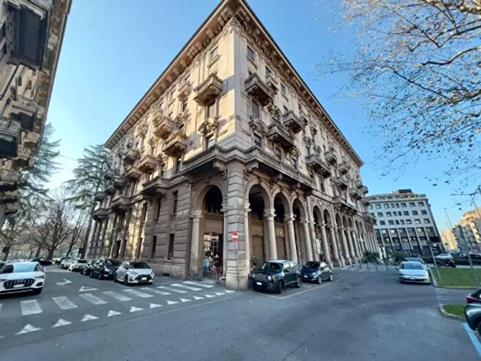 Appartamento quadrilocale in affitto in Via Giotto, Novara