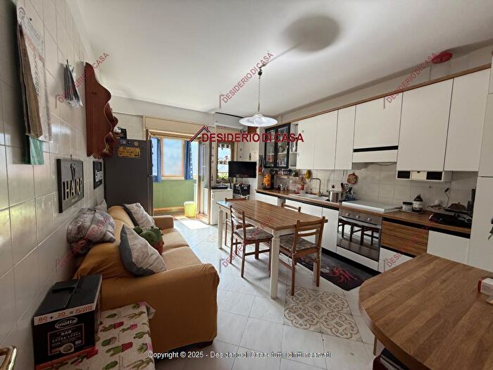 Appartamento con 5 locali in vendita in Via dellAntilope Palermo Pa Italia, Palermo