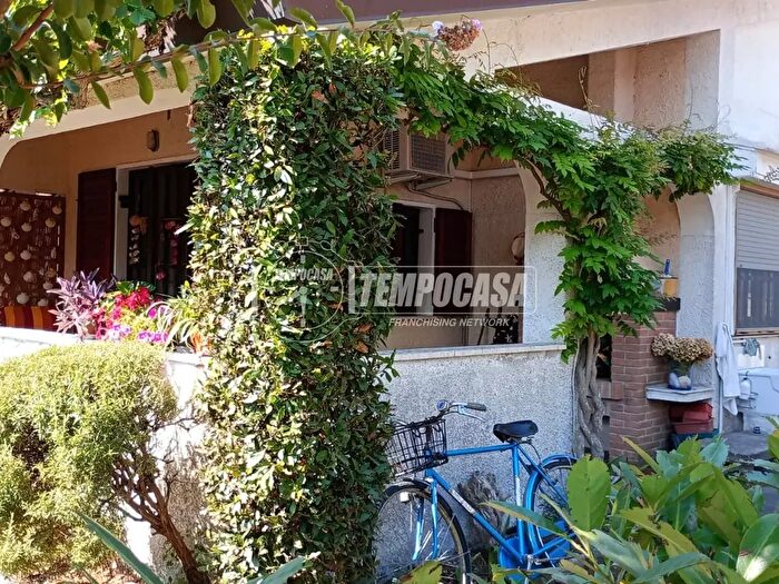 Appartamento quadrilocale in vendita in Via Marfisa d'Este Lido di Pomposa, Comacchio