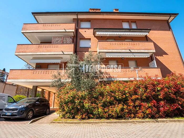 Appartamento trilocale in vendita in Via Nazario Sauro, Vignola