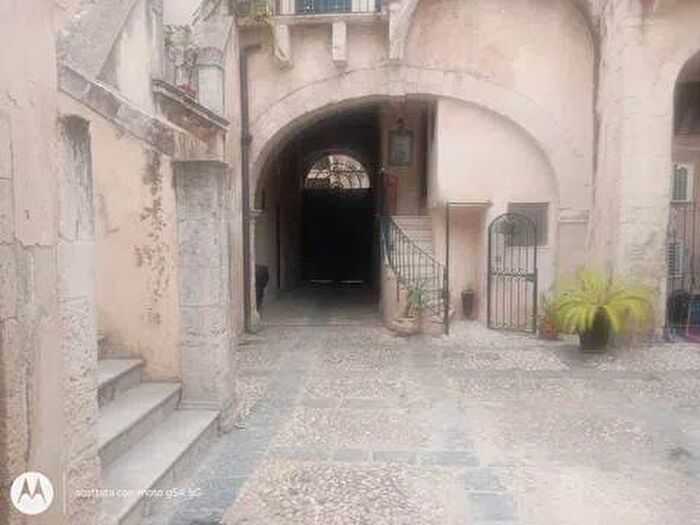 Appartamento trilocale in affitto in Via Del Teatro, Ortigia, Siracusa