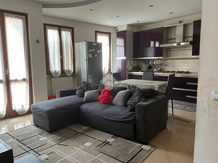 Appartamento trilocale in vendita in Via Caleppio, Pontirolo Nuovo