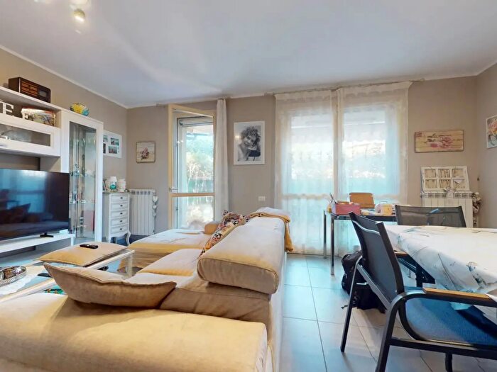 Appartamento con 6 locali in vendita in Viareggio