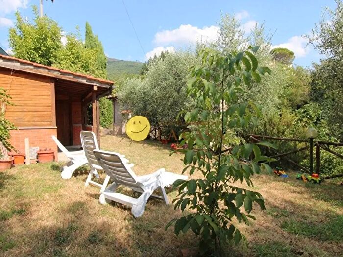 Casa con 5 locali in vendita in Reggello