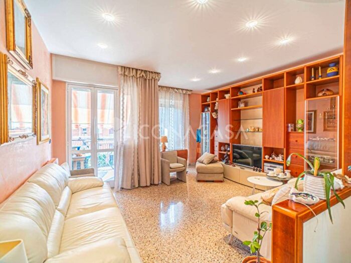 Appartamento quadrilocale in vendita in Via Schiavo da Bari, Japigia, Bari