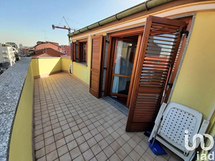 Appartamento bilocale in affitto in Via Asiago, Milano