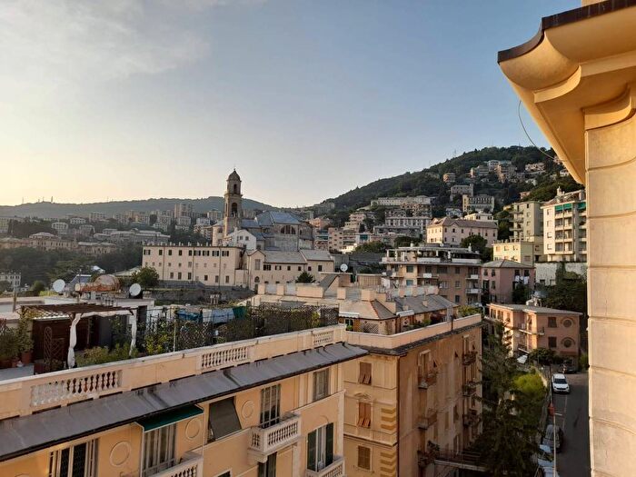 Appartamento con 5 locali in affitto in Via Marco Polo, Castelletto, Genova