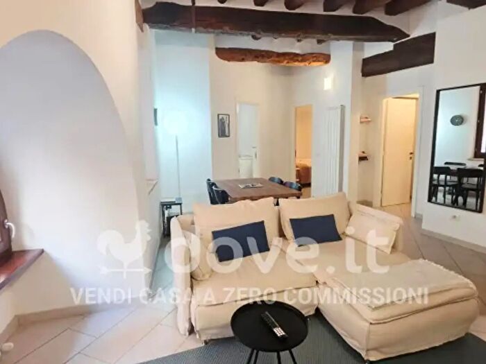 Appartamento trilocale in vendita in Via dei Rossi, Siena