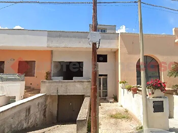 Casa in vendita in Via Uggiano Snc, Uggiano La Chiesa