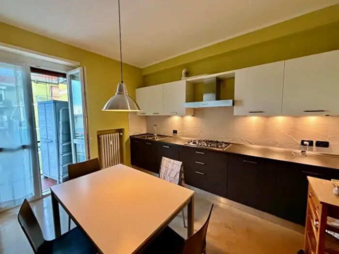 Appartamento con 5 locali in vendita in Via Fratelli Rosselli, Biella