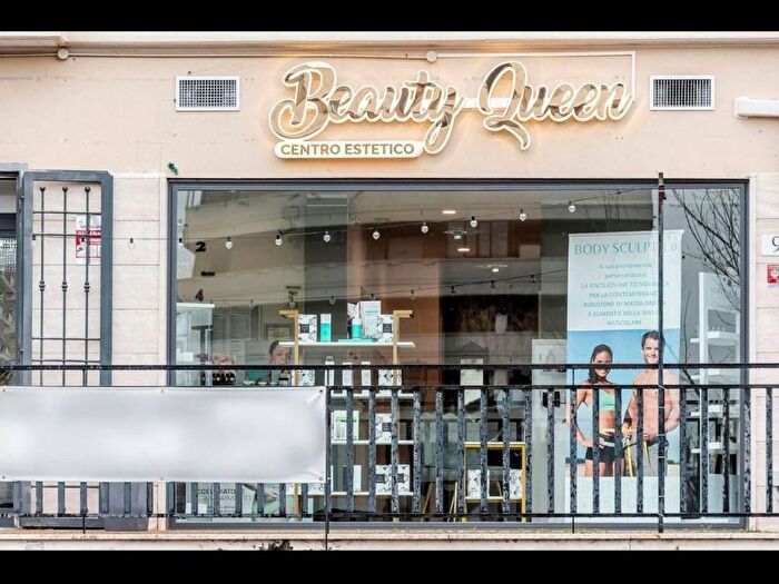 Appartamento trilocale in affitto in Via Raoul Chiodelli, Ponte di Nona, Roma