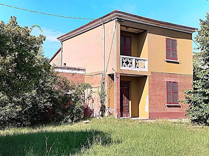 Casa con 10 locali in vendita in Lugo