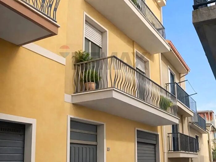 Casa con 6 locali in vendita in Via Minardi, Ragusa